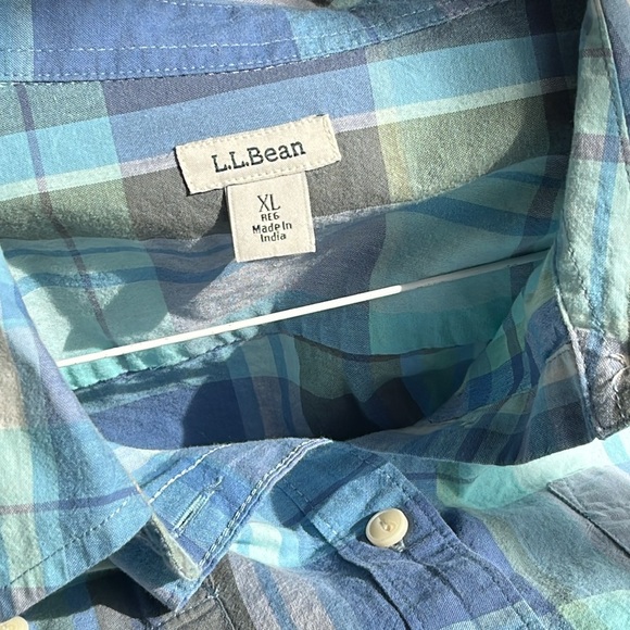 L.L. Bean Woman’s Button Down Shirt - Picture 3 of 4